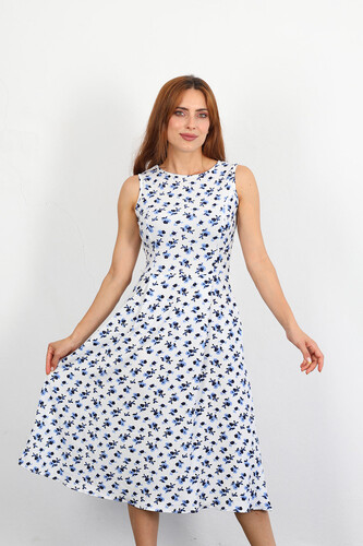 Berox - Çiçek Desenli Kadın Beyaz Kolsuz Gofre Elbise