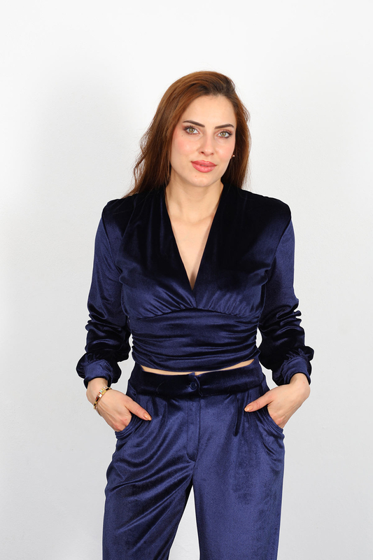 Berox - Derin V Yaka Büzgülü Kadın Lacivert Kadife Bluz (1)
