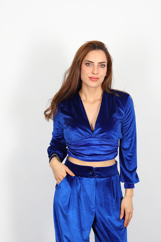 Berox - Derin V Yaka Büzgülü Kadın Saks Mavisi Kadife Bluz