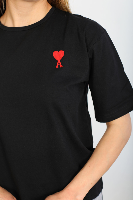 Berox - Kalp Nakışlı Siyah Kadın Tshirt (1)