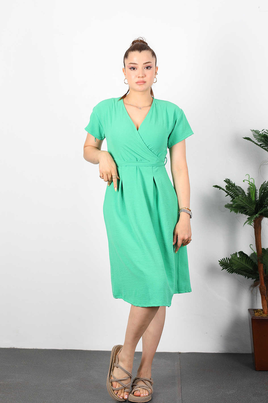 Berox - Kruvaze Yaka Kuşaklı Yeşil Kadın Elbise