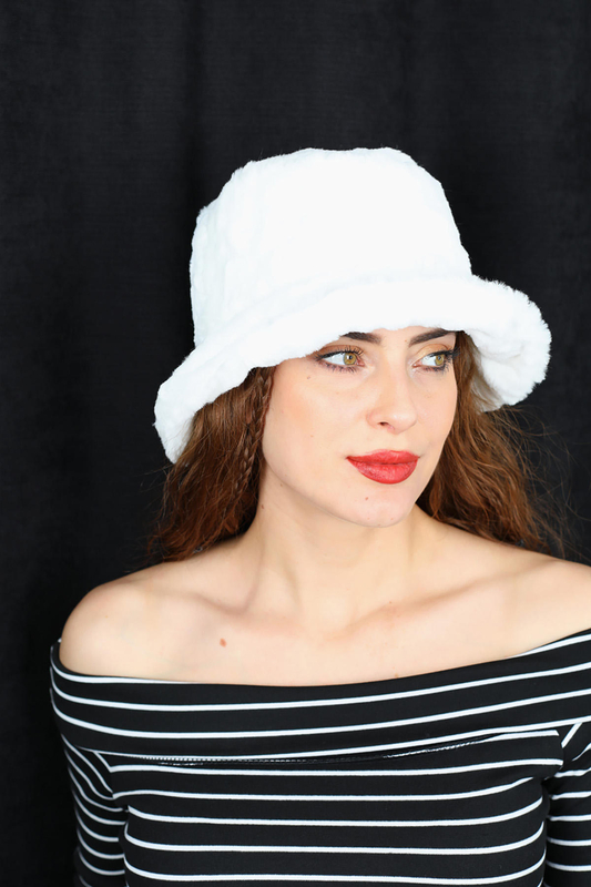 Berox - Peluş Beyaz Kadın Bucket Şapka