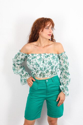 Berox - Prenses Kol Çiçek Desenli Kadın Zümrüt Yeşili Şifon Crop Bluz